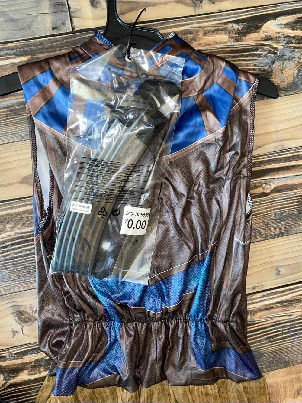 Marvel Black Panther Superhero Costume size L 10-12 comes with arm bands